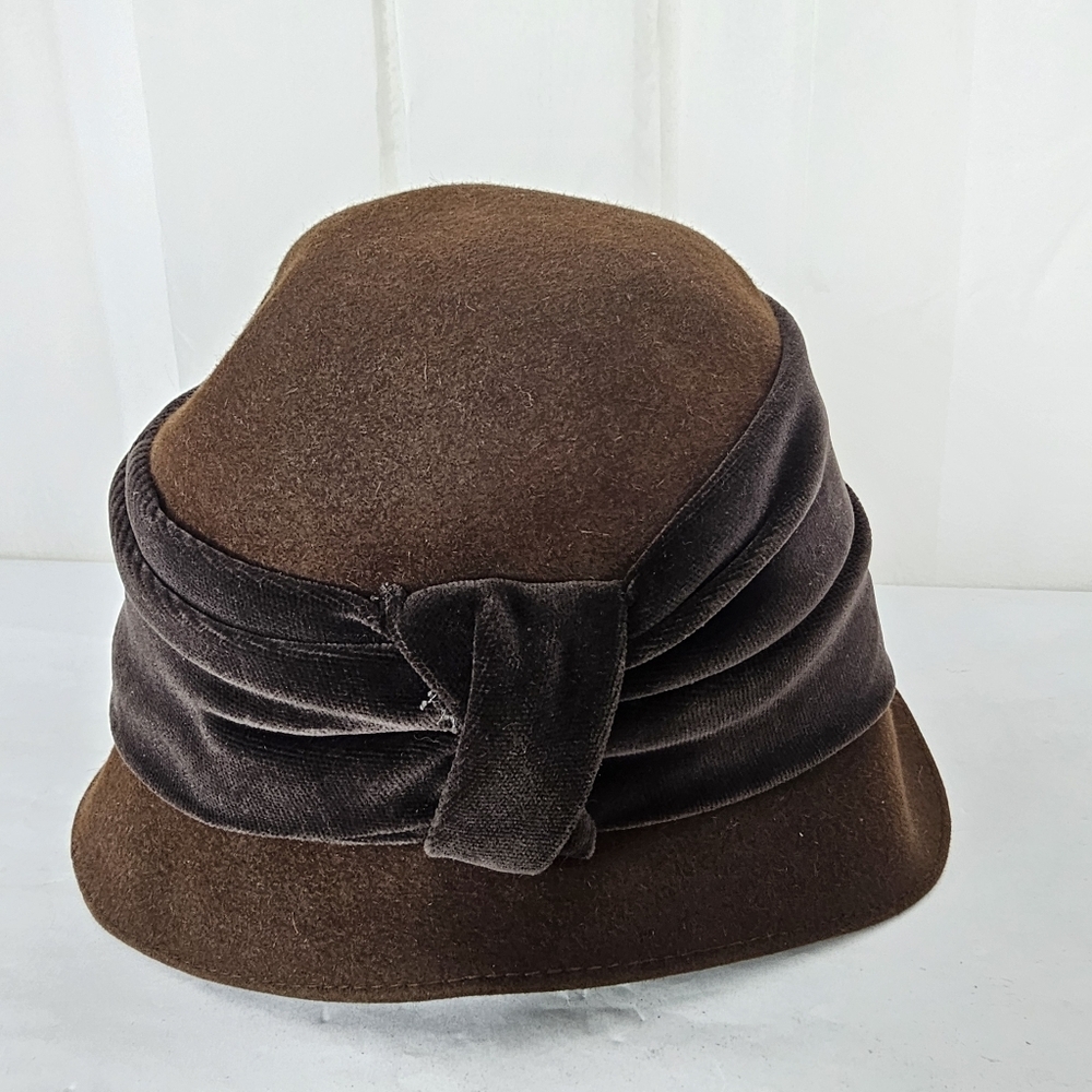 Vintage Kuhn Dark Brown Cloche Felt Hat Velvet Ribbon Flapper Boho - Picture 6 of 8